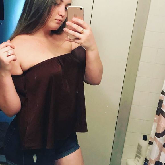 Meet your Posher, Luana - Picture 1 of 1